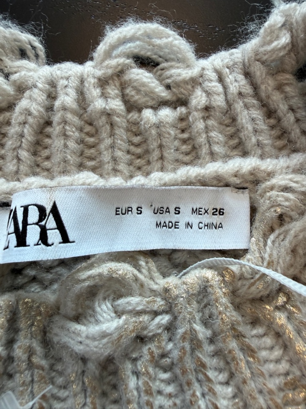 Zara Taupe Distressed Cable Knit Cropped Crewneck Sweater B1 - Picture 3 of 9